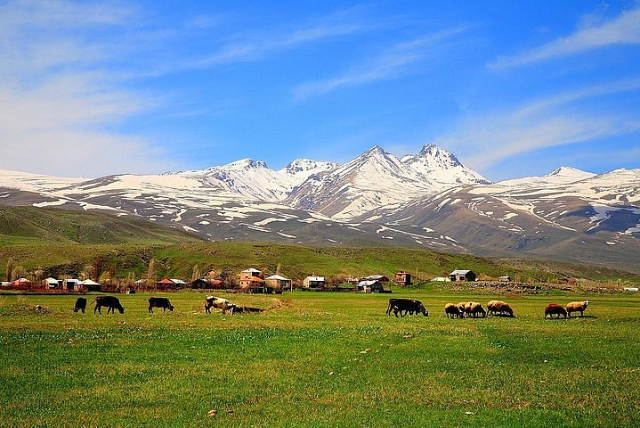 Liburan Panjang di Armenia yang Bakal Bikin Kamu Fresh